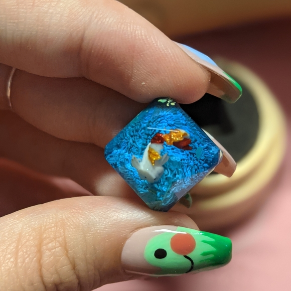 Jellykey Betta Saga Chatmanee Lieutenant 1u gem profile keycap - Picture 2 of 5